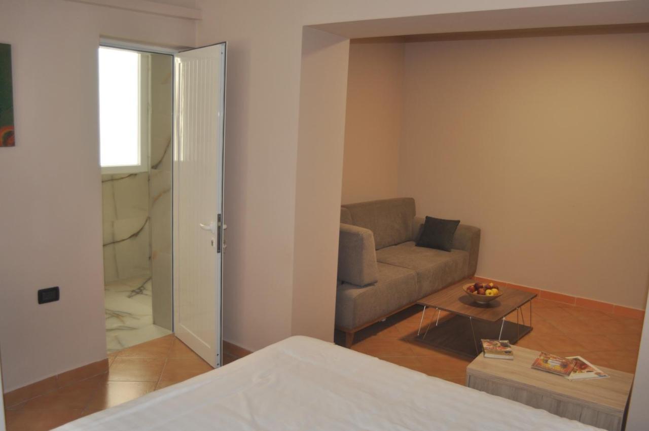 Ferienwohnung Bliri Myslym Shyri Tirana Exterior foto