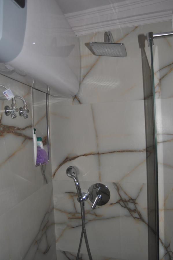Ferienwohnung Bliri Myslym Shyri Tirana Exterior foto