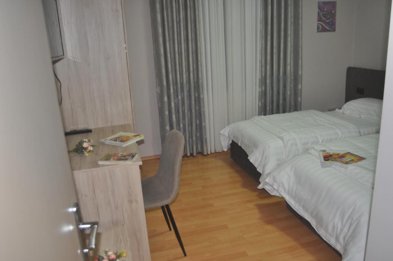Ferienwohnung Bliri Myslym Shyri Tirana Exterior foto
