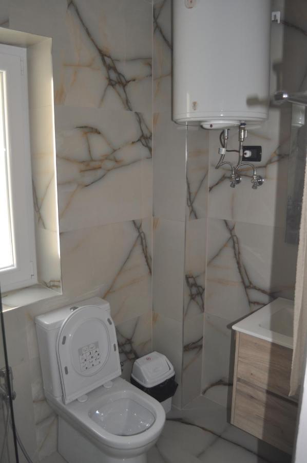 Ferienwohnung Bliri Myslym Shyri Tirana Exterior foto