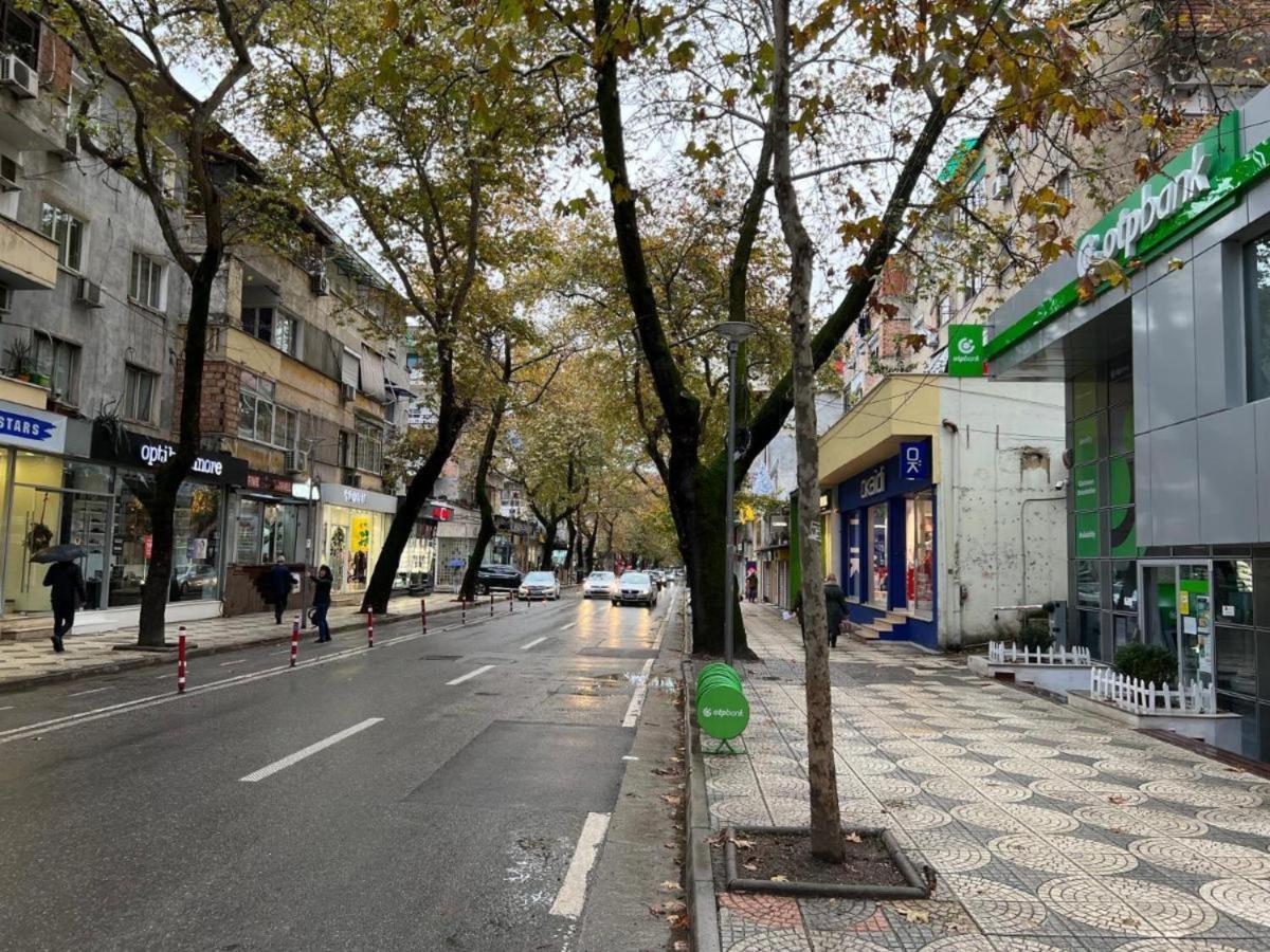 Ferienwohnung Bliri Myslym Shyri Tirana Exterior foto